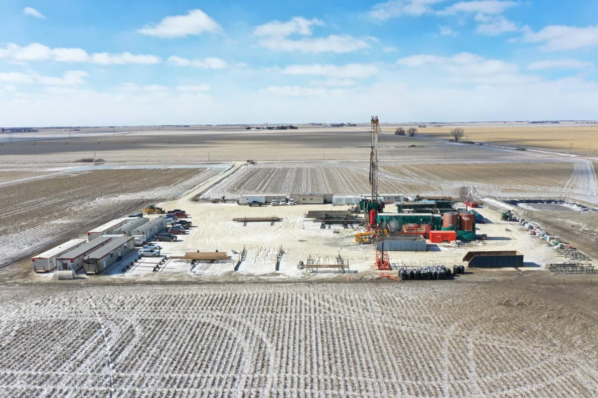 Unlocking the Potential of Geologic Hydrogen: Balancing Risk and Reward