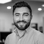 headshot-aug-2021_0000s_0005_luke-dehaan-bw