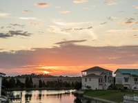 1021665_sunset430581_1280_323364
