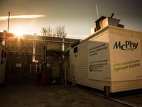 1024933_solid_storage_in_container_ready_to_be_delivered_576588
