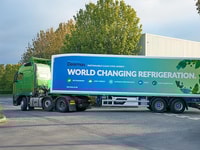 1028919_dearmandemonstratesitsgroundbreakingzeroemissiontransportrefrigerationunitatthe67thiaacommercialvehicleshowinhannover_776206