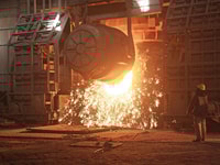 1031065_steelmaking-furnace-in-a-factory-in-china