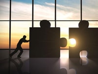 1036845_Merger_puzzle-pieces_crop