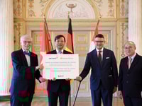 800_messer1copyhessischerlandtag