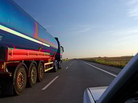 Distribution tanker