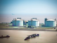 Distributive energy and LNG in china