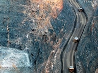 Gold mine mining