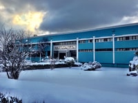Karbonsan-building-snow