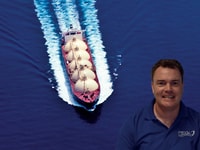 LNG ship and Duncan Gaskin IOM Sept16