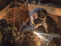 Pipe-welding-on-the-pipeline-construction-site