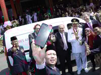 Dr Ben Todd and Aleksander Gerbec of Ecubes Arcola with the Governor of South Sumatra Alex Noerdin