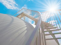 LNG storage tank