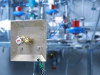 Oxygen safety under pressure