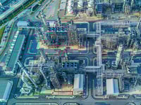 Refinery with hydrogen plant (at bottom middle)_v1_current