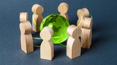 1037209_greencollaboration_176693_crop