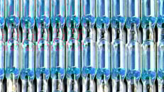 1037677_hires_ampulesinblue_929785
