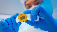 1363604982-semiconductor-chip-4x3