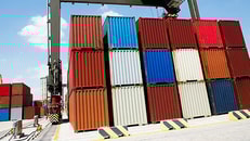 Containers distribution docks