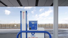 Iwatani h2 hydrogen refuelling station pump