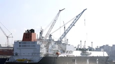 Liquefied natural gas tanker
