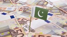 pakistan flag currency