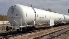 DOT-113C120W_Carries ~30,000 gallons