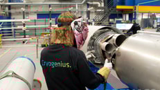 Welding of vacuum insulated piping
