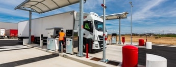 Heavy-duty trucks with Shell card can now access Air Liquide’s bio-NGV stations in France