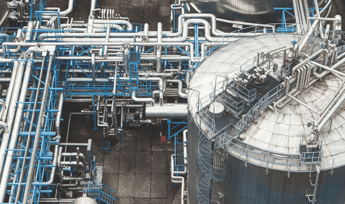 Decoupling helium sourcing from natural gas processing