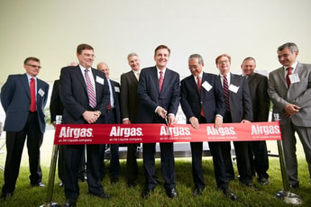 Airgas cuts ribbon on Kentucky ASU