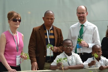 Air Products and INMED create a sustainable model for aquaponics in Kempton Park