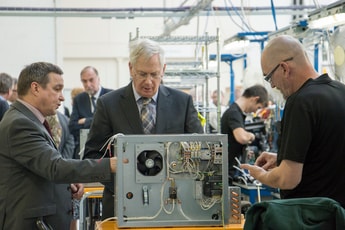 Peak Scientific welcomes royal visitor