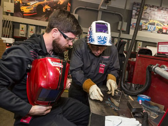 Lincoln Electric hosts welding experts during Advanced Motorsports Welding Seminar Dec. 1-2