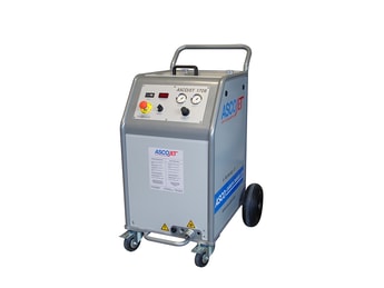 ASCOJET’s dry ice blasting attracts crowds at GIFA 2015 in Düsseldorf