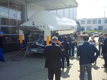 cryostar-launches-new-hydraulic-driven-pump-for-mobile-cryogenic-tankers
