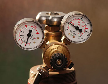 Witt keeps gas pressure constant with new dome-loaded back-pressure regulator