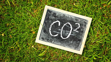 1032224_greetingcardbackgroundforyourtext_593011