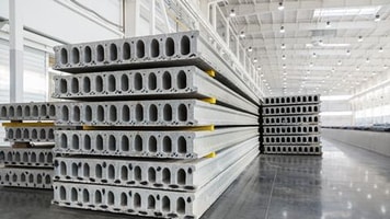 Precast concrete utilises CO2
