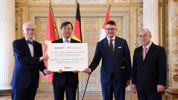 800_messer1copyhessischerlandtag