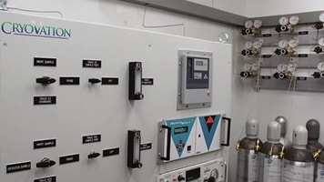 This panel includes analyzers for ppm analysis of oxygen, moisture, and total hydrocarbons. It is equipped with all valves and regulator stations needed to supply all the calibration gases, purge gases, fuels, and carriers to the instrument panel