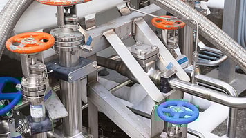 Cryogenic tank valves