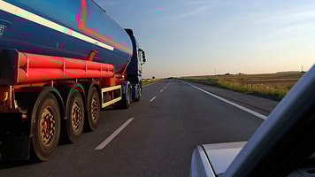 Distribution tanker