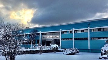 Karbonsan-building-snow