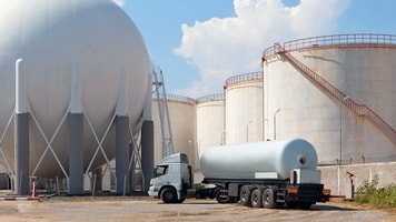 LNG distribution storage and distribution of LNG Sept16
