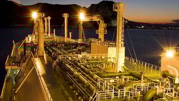 Liquefied natural gas tanker
