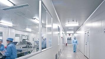Laboratory clean room