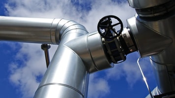 Oxygen in refining