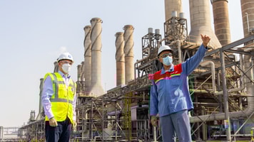 Joseph Anis of GE and Abdulnasser Bin Kalban of EGA