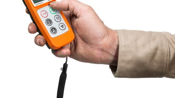Lincoln electric wireless remote in handsm