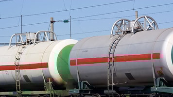 Liquefied natural gas train